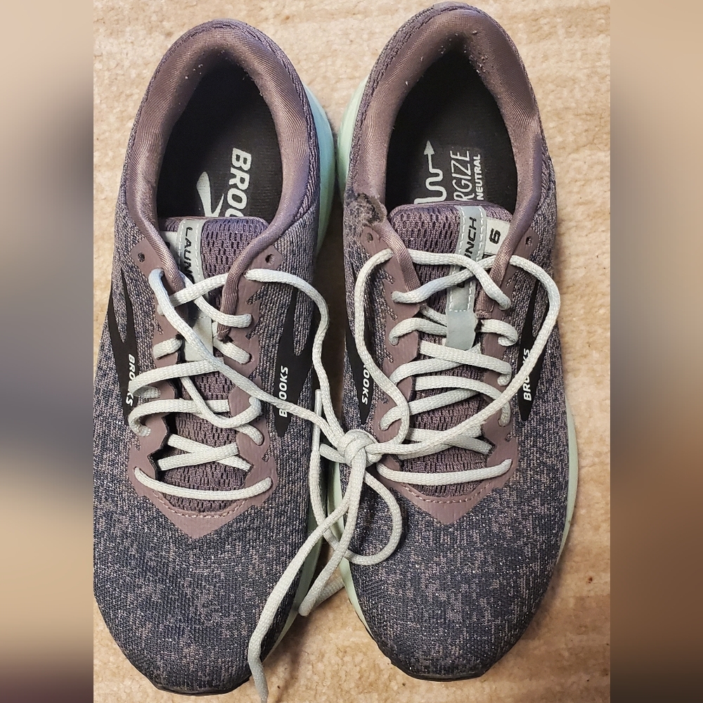 Brooks Launch 6 size 8 w
